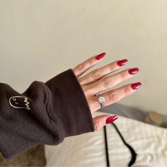 Faux diamond ring - Picture 2 of 7